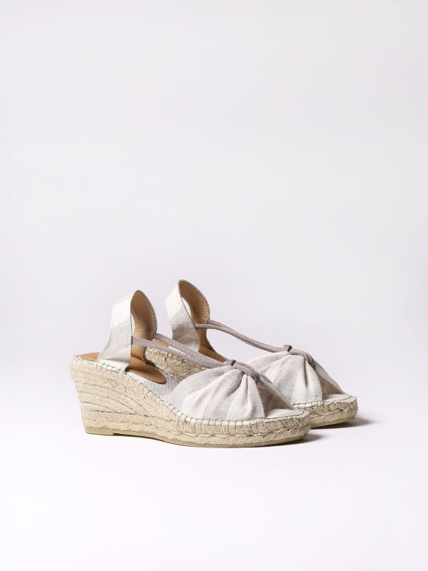 נעלי SANDY-TG בצבע חול, טוני פונס